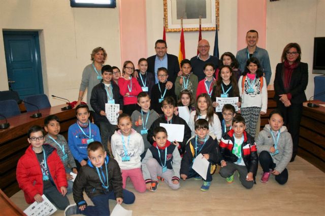 Miércoles habitual visita de alumnos al Ayuntamiento, atendidos por el Alcalde - 1, Foto 1