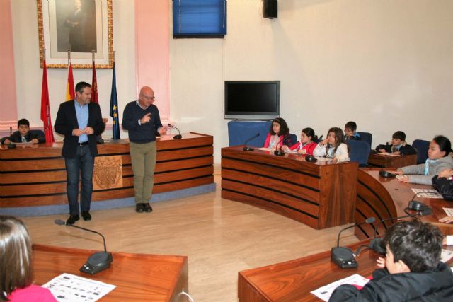 Miércoles habitual visita de alumnos al Ayuntamiento, atendidos por el Alcalde - 4, Foto 4