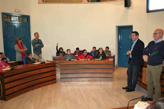 Miércoles habitual visita de alumnos al Ayuntamiento, atendidos por el Alcalde - 5, Foto 5