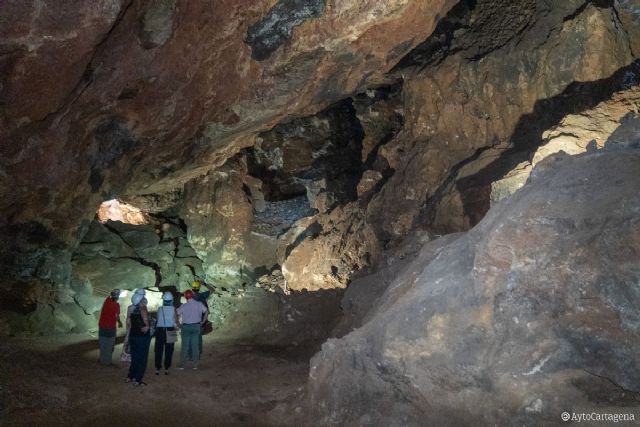 Paleontólogos de Atapuerca quieren investigar la actividad humana en Cueva Victoria - 1, Foto 1