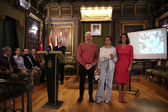 Laila Lahlali El Mannizi gana la I Olimpiada de Fotografía Constitucional - 1, Foto 1