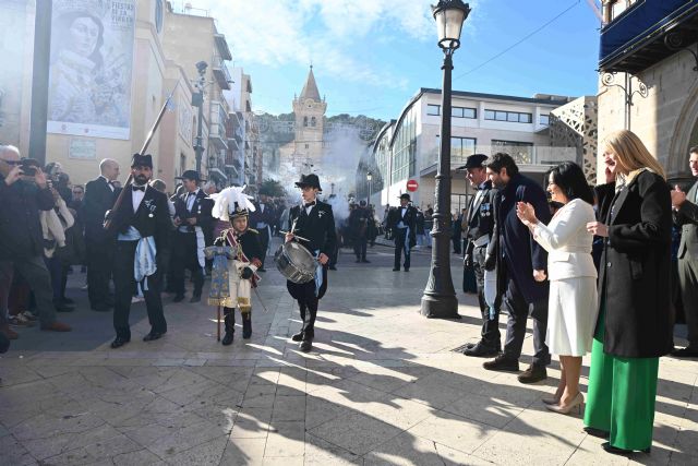 López Miras asiste a la bajada de la patrona de Yecla - 1, Foto 1