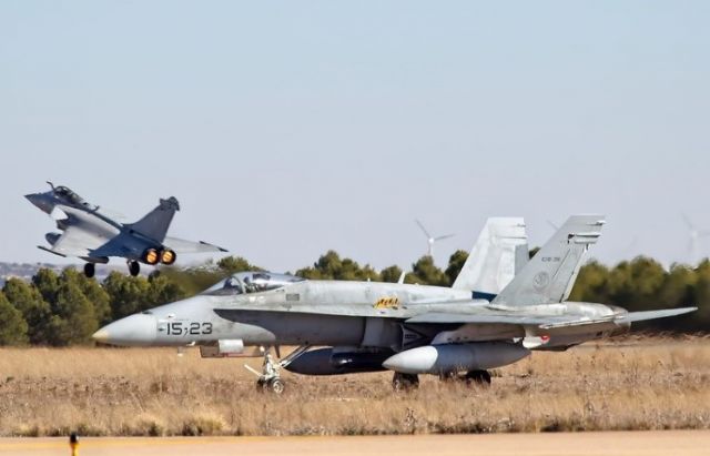 Alertan a la población de Lorca de vuelos supersónicos con estampido perceptible a nivel de superficie - 1, Foto 1