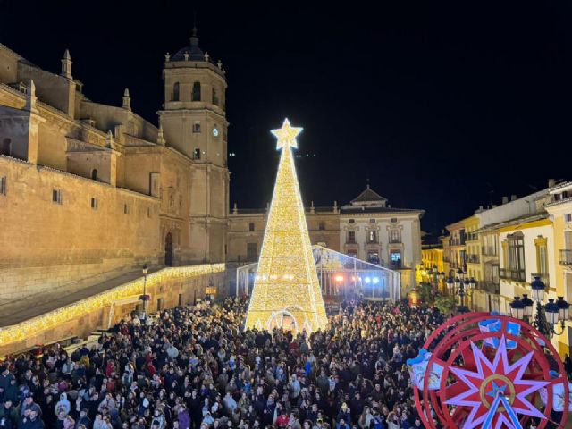 Rosa Mª Medina: Durante esta Navidad los lorquinos hemos podido disfrutar de un ambiente que no se recordaba - 2, Foto 2