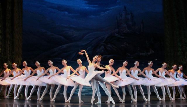 El Auditorio regional Víctor Villegas acoge este viernes 'El lago de los cisnes' con el Ballet Clásico Internacional - 1, Foto 1