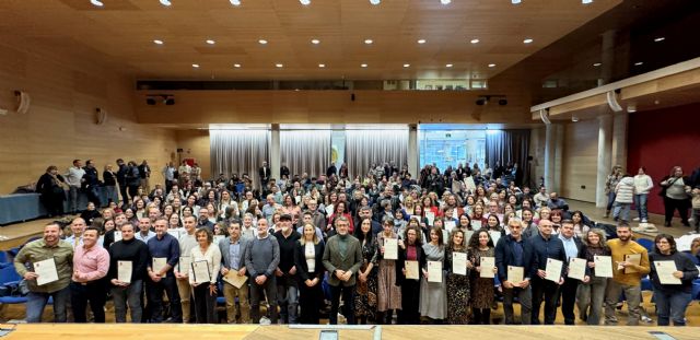 El Gobierno regional avanza en el proceso de estabilización y consolidación de empleo público con la incorporación a la Administración de casi un centenar de trabajadores - 1, Foto 1