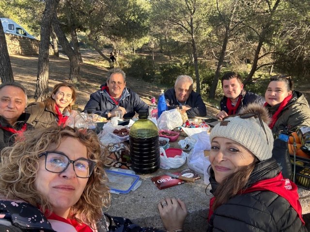 Santa Eulalia regresa a su ermita en Sierra Espuña acompañada por más de 9.000 personas en una hermosa jornada festiva y de hermandad - 3, Foto 3