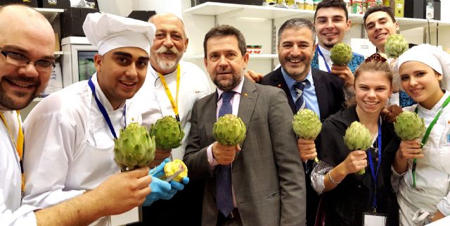 Intensa actividad comercial en el stand de Proexport en Fruit Logística 2017 - 2, Foto 2