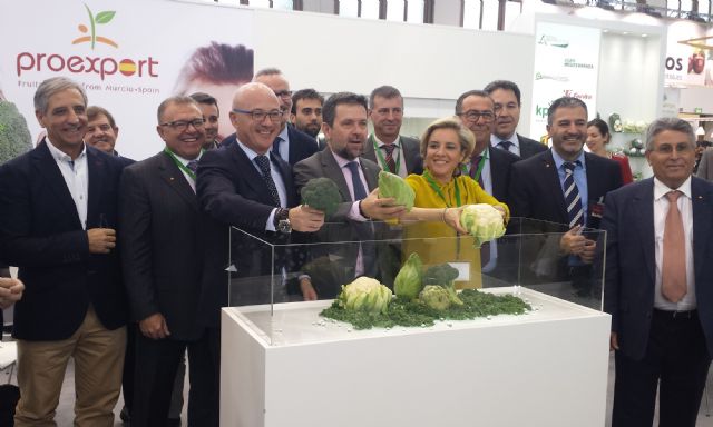 Intensa actividad comercial en el stand de Proexport en Fruit Logística 2017 - 3, Foto 3