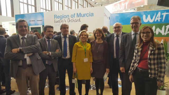 Encuentro entre las consejeras de Agricultura de la Región de Murcia y de la Comunidad Valenciana - 1, Foto 1