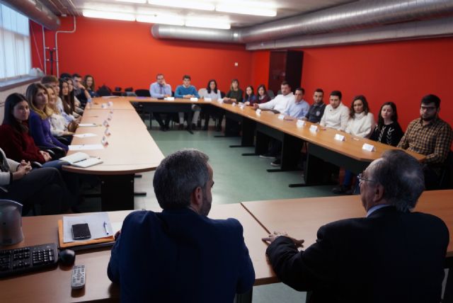 El programa UMU Business Talent es un programa pionero a nivel nacional de integracin de la realidad empresarial en los grados del mbito de la Economa y la Empresa, Foto 1