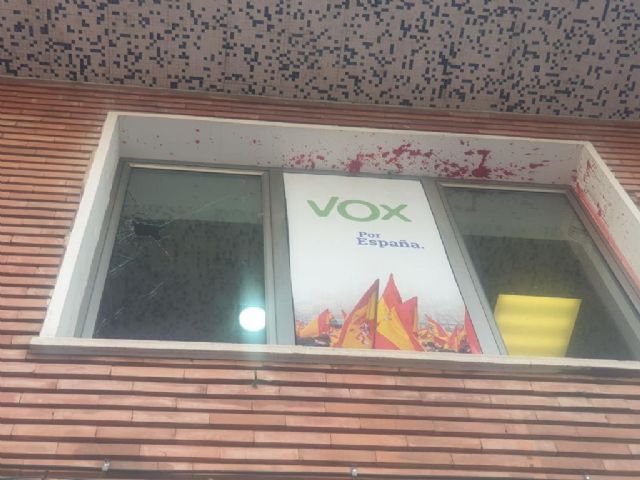 VOX Murcia denuncia un ataque con piedras a su sede - 5, Foto 5