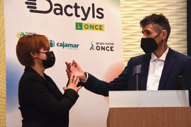 La ONCE presenta Dactyls, un nuevo lenguaje para las personas con sordoceguera - 1, Foto 1