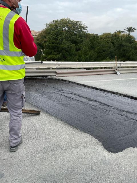 El puente de Ronda Sur va a ser más seguro y estable gracias a la mejora de la pavimentación en 44 metros - 3, Foto 3