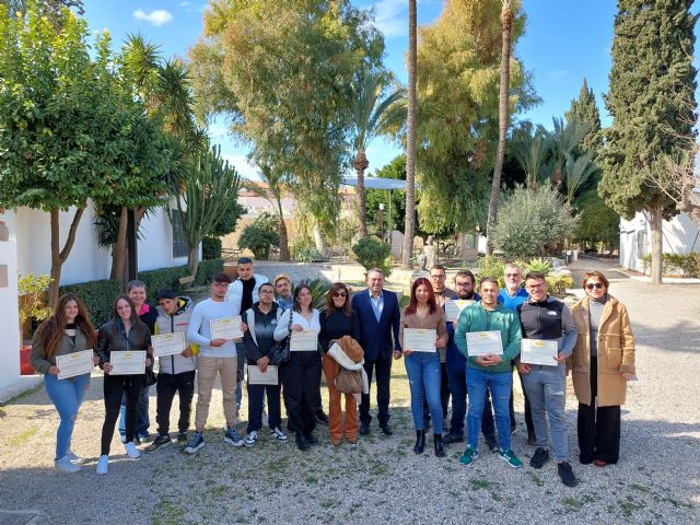 Trece alumnos finalizan el programa de empleo y formación en jardinería y reciben sus certificados de profesionalidad - 1, Foto 1