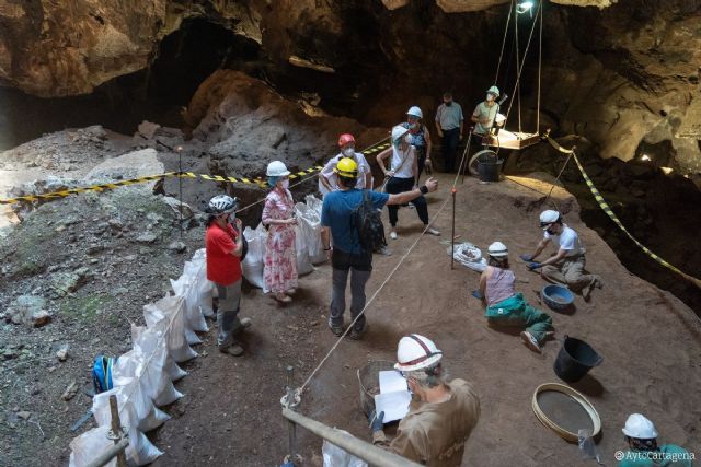 Nuevas visitas guiadas a Cueva Victoria, las murallas romanas y el cementerio de Los Remedios - 1, Foto 1