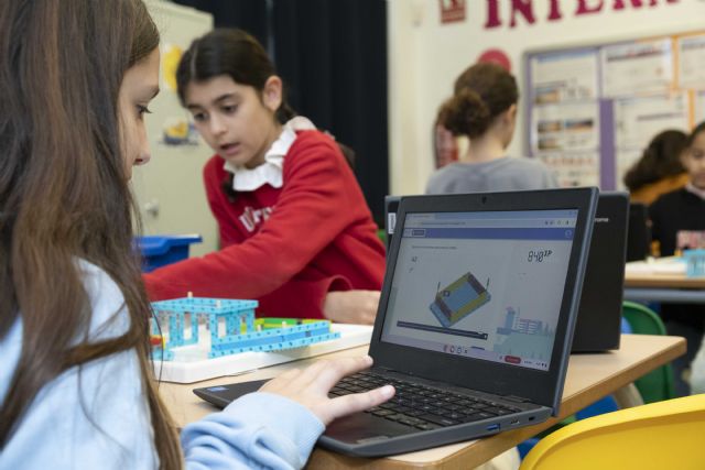 Más de mil niñas murcianas han participado en el programa educativo de Hidrogea para potenciar las vocaciones en carreras técnicas y científicas - 1, Foto 1