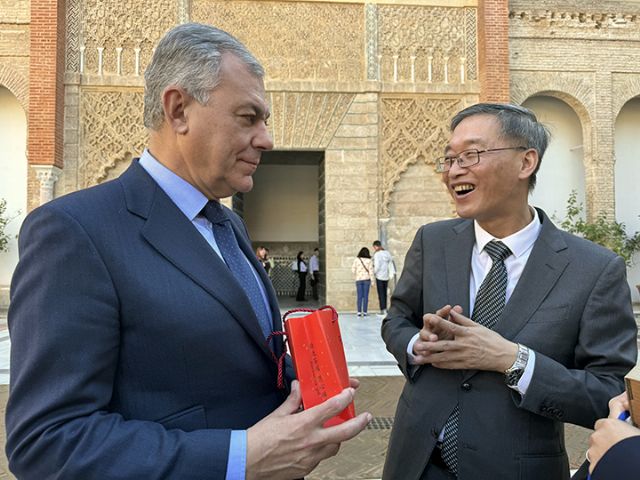 El alcalde de Sevilla recibe al embajador de China en España - 2, Foto 2