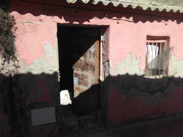 PSOE: Vamos a solucionar el abandono que sufren los vecinos del Calvario Viejo del Barrio de San Cristóbal - 2, Foto 2