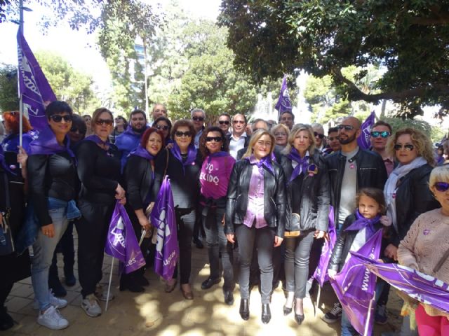 Isabel Andreu: El PSE en Cartagena ha estado presente en la manifestación del 8 de marzo donde se ha respirado un gran ambiente feminista - 2, Foto 2