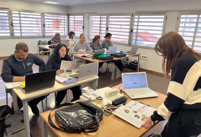 La tasa de emprendimiento femenino en la Vega Baja aumenta un 20% en dos años - 3, Foto 3