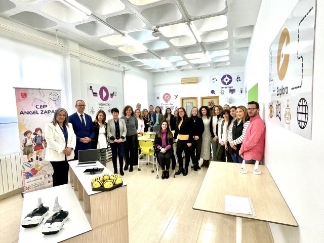 Alumnado y docentes del CEIP Ángel Zapata de Torreagüera adquirirán competencias en tecnologías digitales gracias a su nueva Aula del Futuro - 1, Foto 1