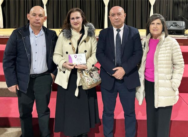 El ayuntamiento de Aldea del Rey felicita a Anabel Hernández Félix tras ser galardonada en los Premios Violetas que otorga el ayuntamiento de Argamasilla de Calatrava - 1, Foto 1