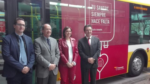 Sanidad conciencia a los usuarios de los autobuses sobre la necesidad de donar sangre - 1, Foto 1