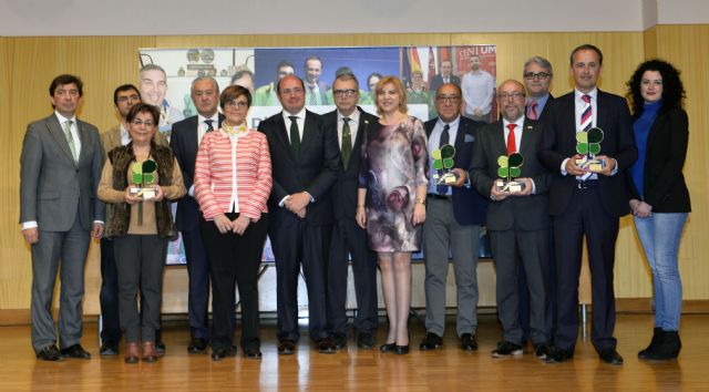 Las personas con discapacidad intelectual premian a las empresas e instituciones que les dan trabajo - 1, Foto 1