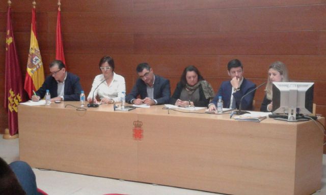 Ciudadanos organiza una mesa para concienciar sobre la problemática de la violencia de género - 1, Foto 1