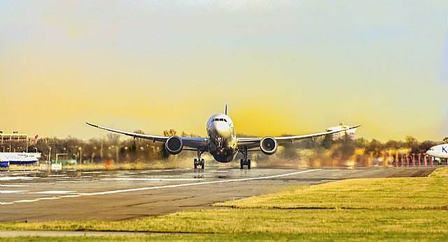 Consejos para volar en Semana Santa: qué hacer si se retrasa tu vuelo o se pierde tu equipaje - 1, Foto 1