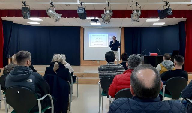 El coach José Pomares imparte una charla motivacional organizada por ASECOM - 3, Foto 3