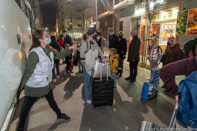 Cartagena recibe a los primeros 34 refugiados ucranianos en la residencia de la calle Caballero - 1, Foto 1