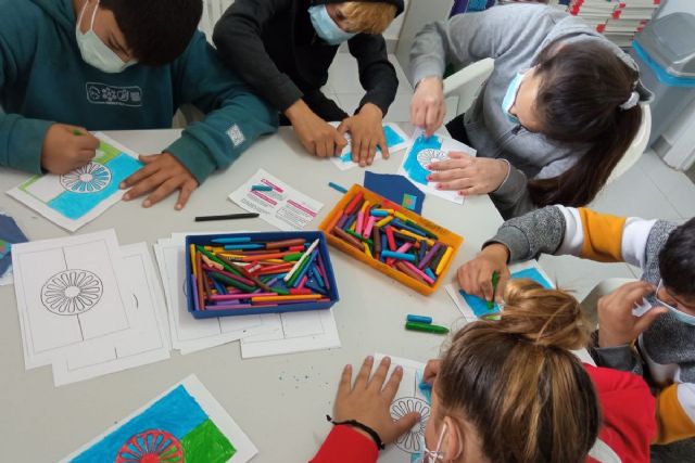 Servicios Sociales se une a la celebración del Día Internacional del Pueblo Gitano - 1, Foto 1