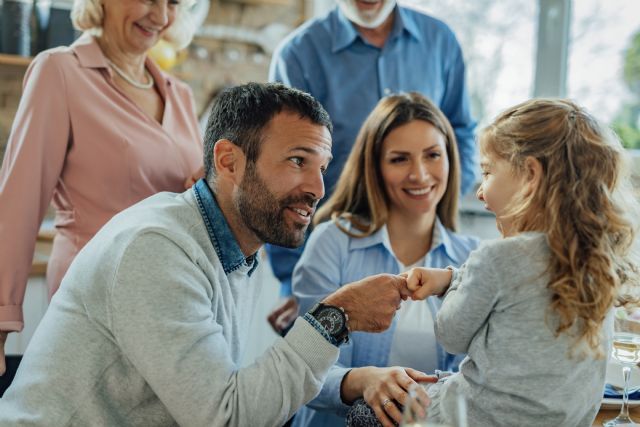 Hasta 8 semanas libres al año para el cuidado de los hijos: todo lo que debes saber sobre el nuevo permiso parental - 1, Foto 1