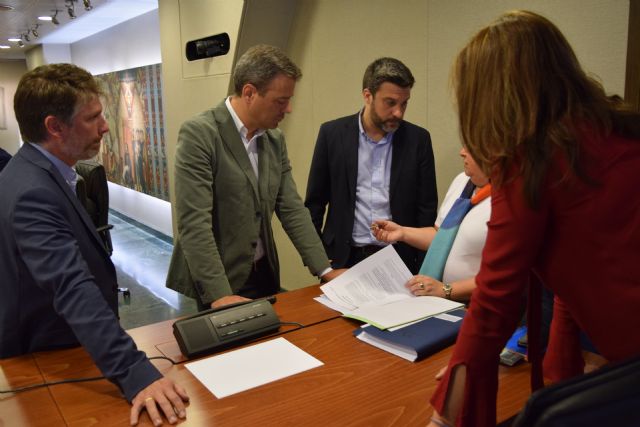 Víctor Martínez-Carrasco: El PP no obstaculiza la Ley de Vivienda solo pide rigor ante los informes de posible inconstitucionalidad - 1, Foto 1