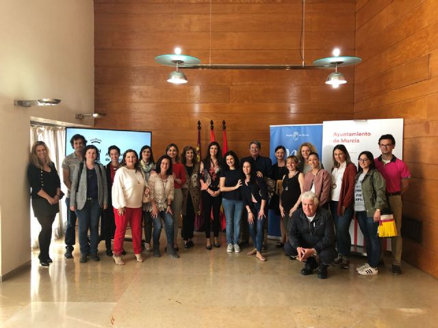 El Ayuntamiento de Murcia celebra el Día de la Familia con una fiesta en el Jardín de la Seda para pequeños y mayores - 3, Foto 3