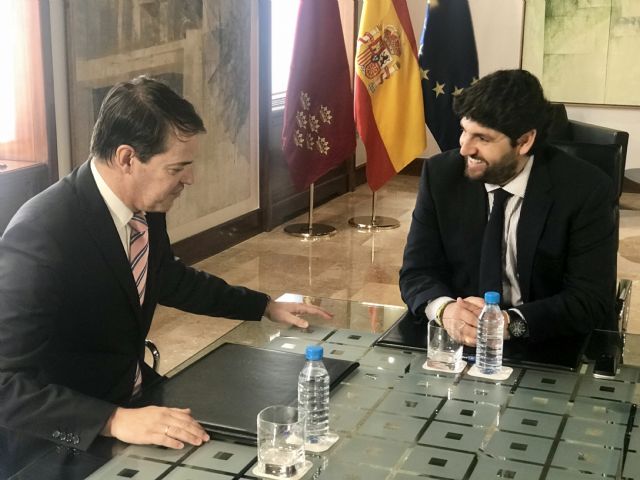 El presidente Fernando López Miras se reúne con el director general del Foro Nueva Murcia - 1, Foto 1