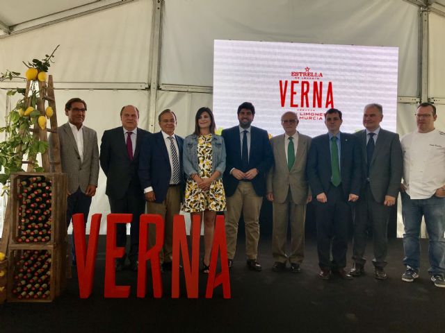 Fernando López Miras asiste al acto de presentación de la cerveza ´Verna´ de Estrella de Levante - 2, Foto 2