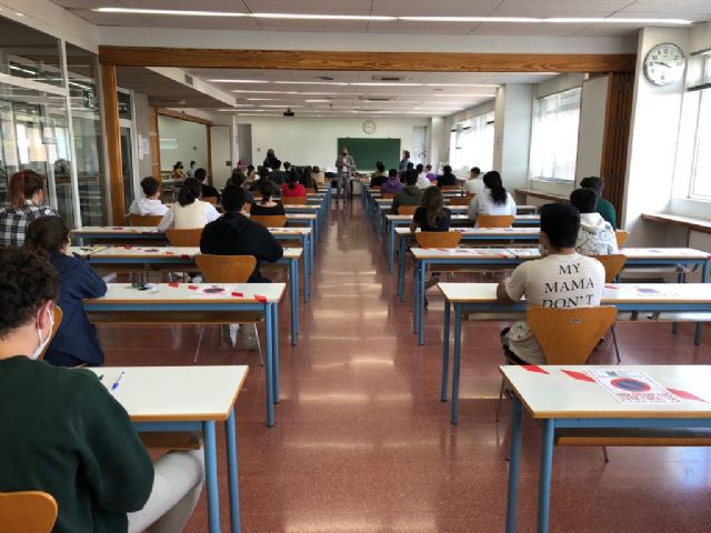 Unos 90 alumnos de Bachillerato optan a la doble titulación Baccalauréat, que conlleva la consecución del nivel B2 de francés - 1, Foto 1