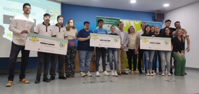 Alumnos de FP Superior del Centro Samaniego de Alcantarilla obtienen el premio jóvenes inventores de la Región - 1, Foto 1