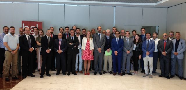 Directivos de Adimur de reúnen con representantes de la banca para analizar el sector financiero - 1, Foto 1