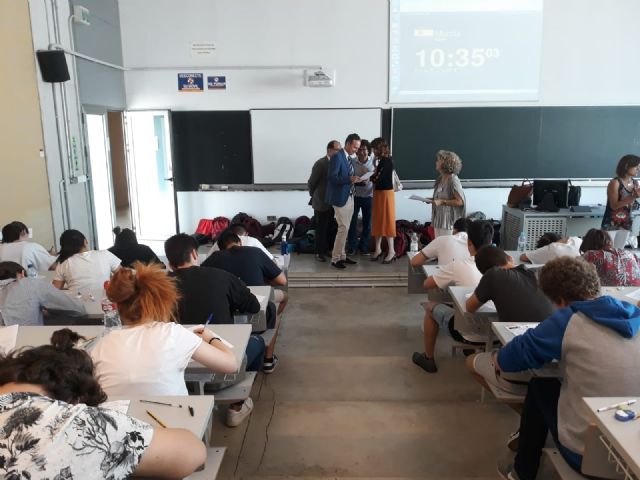 7.400 alumnos comienzan las pruebas de Evalua ción del Bachillerato para el Acceso a la Universidad - 2, Foto 2