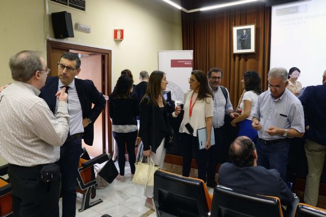 El Consejo de Gobierno de la UMU elige sus comisiones de trabajo y presenta los convenios de prácticas para estudiantes - 1, Foto 1