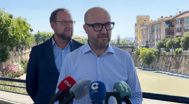 El Ayuntamiento exige explicaciones al Gobierno de España por mantener más de un año a oscuras la Ronda Oeste y ocultar Murcia tras kilómetros de pantallas El Ayuntamiento exige explicaciones al Gobierno de España por mantener más de un año a oscuras la Ronda Oeste y ocultar Murcia tras kilómetros de pantallas
