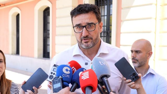 Ginés Ruiz: 'La alcaldesa es la única persona que puede poner fin a estas prácticas, sin embargo no ha tomado ninguna medida' Ginés Ruiz: 'La alcaldesa es la única persona que puede poner fin a estas prácticas, sin embargo no ha tomado ninguna medida'