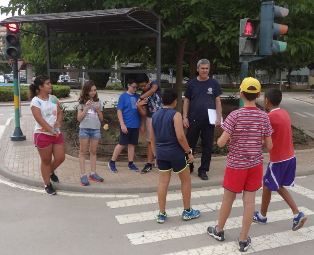 Una decena de niños disfruta aprendiendo en la Escuela de Seguridad Vial de Cartagena - 3, Foto 3