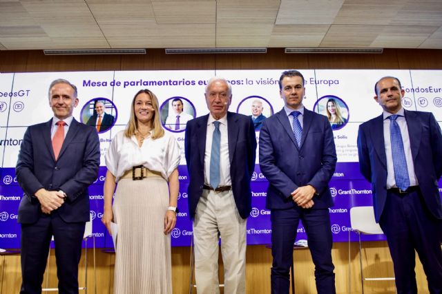 Las autonomías y el sector privado reclaman una colaboración conjunta en la gestión de los Fondos Europeos - 3, Foto 3