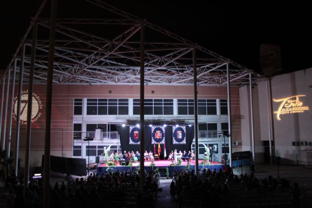 Puerto Lumbreras conmemoró el 65 aniversario con motivo de su Independencia con un acto en el que reconoció a personalidades y entidades empresariales y sociales del municipio - 1, Foto 1