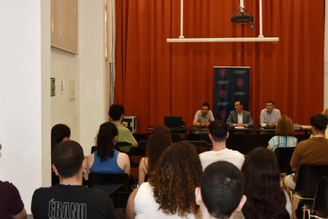 Más de 140 alumnos participan esta semana en Lorca en los Cursos de Extensión Universitaria de la UMU - 2, Foto 2